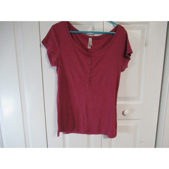 No Boundaries Tops - No Boundaries Maroon 1/2 button up scoop neck shirt